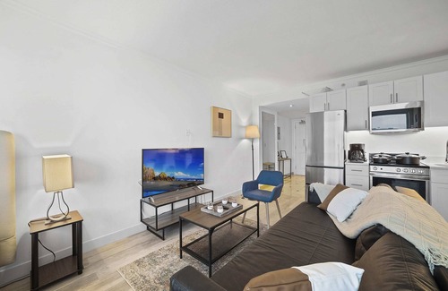 Atlantic City Apartment | Sleep 4 Stylish Boardwalk Cozysuites Studio