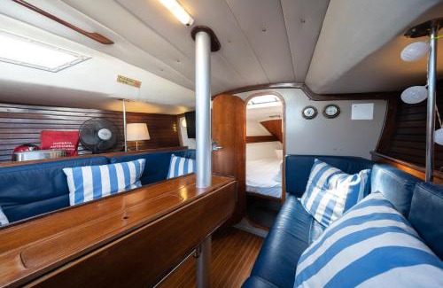Oeiras Boat Rental | Sleep and Sail - Marina de Oeiras - Lisbon's coast