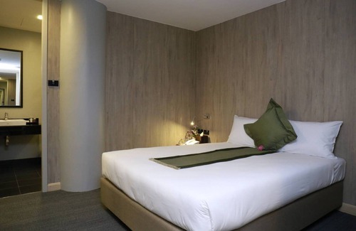 Don Muang Hotel | Sleep Box by Miracle