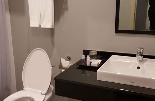 Don Muang Hotel | Sleep Box by Miracle