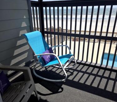 Garden City Apartment | Sleep by the Sea