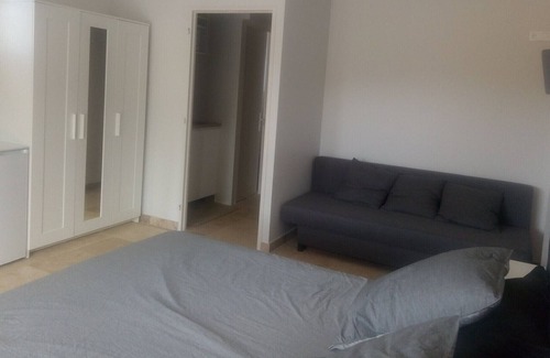 Quincie-en-Beaujolais House | Sleep in Beaujolais - Brouilly family cottage