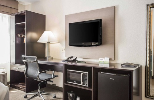 Waldron Hotel | Sleep Inn Kansas City International Airport