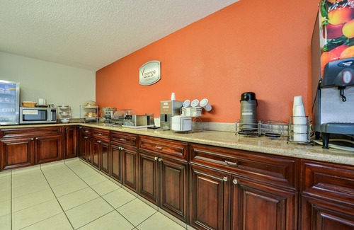 Bayou Oaks Hotel | Sleep Inn Sarasota North