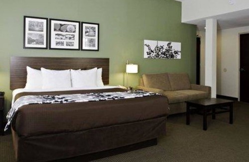 Downtown Baltimore Hotel | Sleep Inn & Suites Downtown Inner Harbor