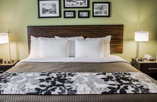 Harrisburg - Hershey Hotel | Sleep Inn & Suites Harrisburg - Hershey Southwest