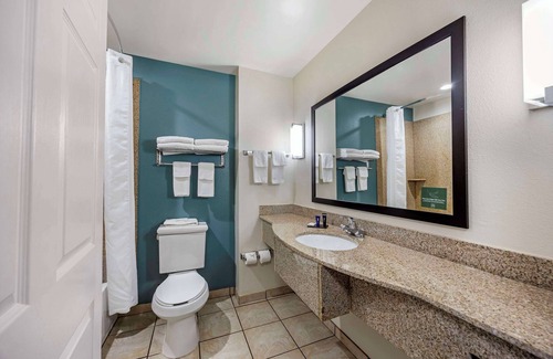 Huntsville Hotel | Sleep Inn & Suites Huntsville near U.S. Space & Rocket Center