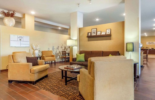 Lincoln Hotel | Sleep Inn & Suites Lincoln University Area