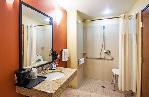Madison Hotel | Sleep Inn & Suites Madison - Monona