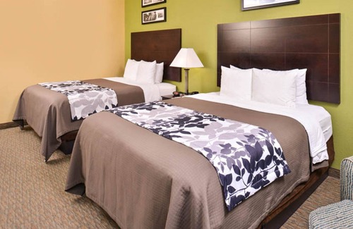 Greater Heights Hotel | Sleep Inn & Suites Near Downtown North