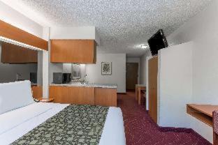 Tallahassee Hotel | Sleep Inn & Suites Tallahassee-Capitol