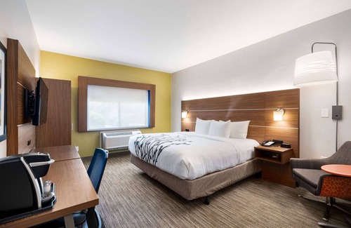 Tempe Hotel | Sleep Inn & Suites Tempe ASU Campus
