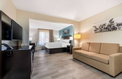 Central Newport News Hotel | Sleep Inn & Suites