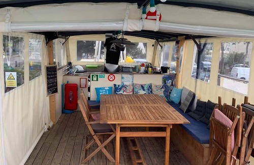 Quiberon Boat Rental | Sleep on a comfortable heritage boat
