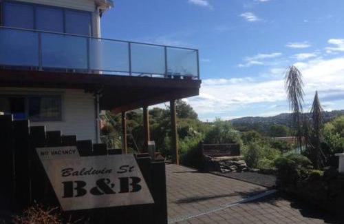Dunedin Bed & Breakfast | Sleep on the Steepest Street in the World!