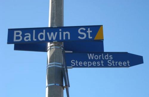 Dunedin Bed & Breakfast | Sleep on the Steepest Street in the World!