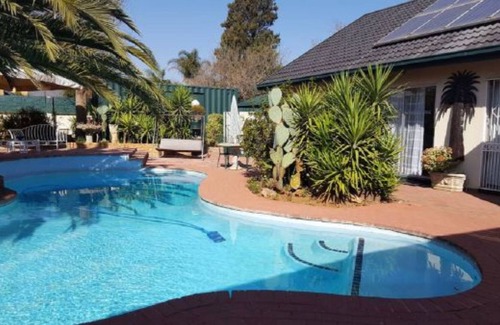 Farrarmere House | SleepEezy Cottages