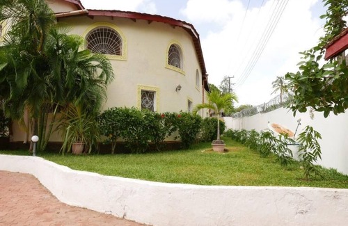 Malindi Villa | Sleeping Baobab