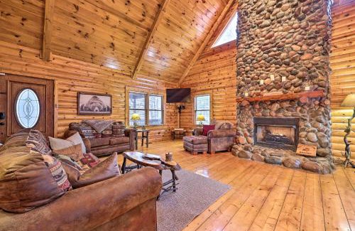 Ellijay House | Sleeping Bear Cabin in Coosawattee Resort!