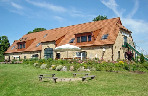 Putbus House | Sleeping berth in Heukoje (Box 4) - Hay bunks on the farm