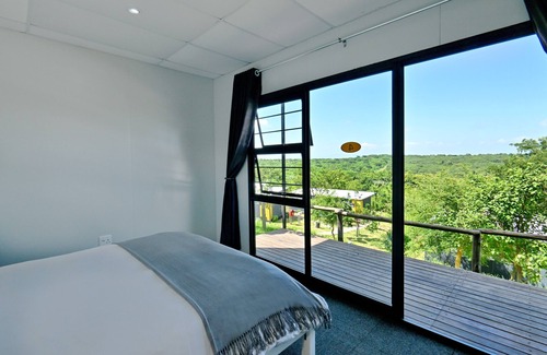 White River Hotel | Sleepover KMIA