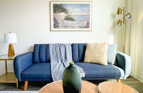 Corryville Apartment | Sleepover: Lively 1BD/1BA + Gym - Downtown Cincinnati