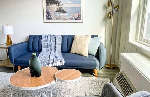 Corryville Apartment | Sleepover: Lively 1BD/1BA + Gym - Downtown Cincinnati