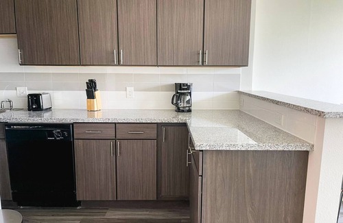 Corryville Apartment | Sleepover: Lively 1BD/1BA + Gym - Cincinnatin