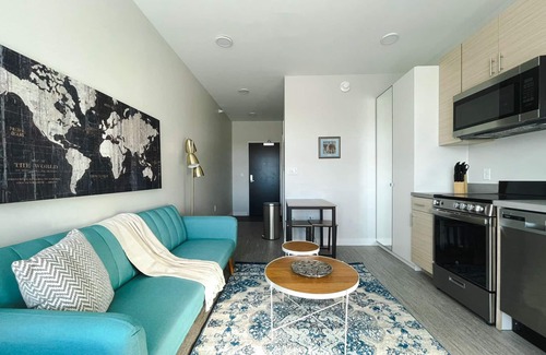 Des Moines Apartment | Sleepover: Magnificent Studio & Gym - Des Moinesn