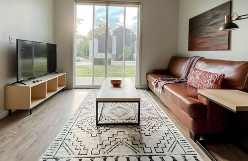 Bowling Green Apartment | Sleepover: Outstanding 1BD/1BA - Bowling Green
