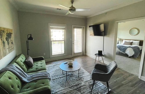 Ferndale Apartment | Sleepover: Vibrant 1BD/1BA + Gym - Little Rock