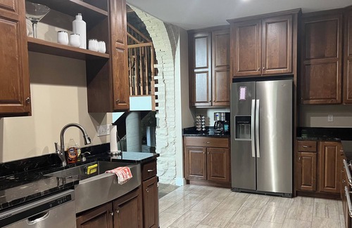 Montour Falls House | Sleeps 10 , 4 Min. walk to Falls & Town, 5 Min. drive to WGI Track.