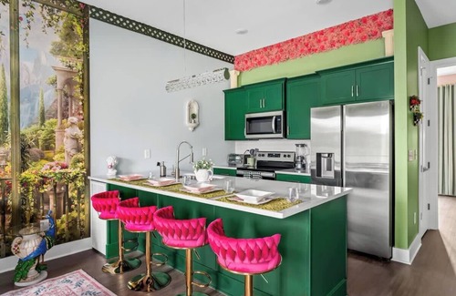 Hadley - Washington House | Sleeps 12+ | 3m Broadway | Rooftop | 4BR Glam Stay