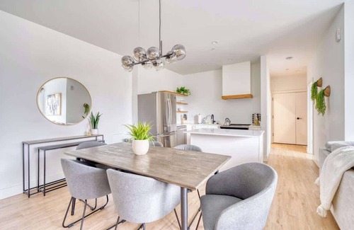 Humboldt Apartment | Sleeps 12 Exclusive Floor Great for Groups