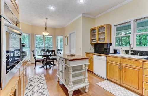Lawrenceville House | Sleeps 12! Farmhouse retreat in the city on 13+ acres