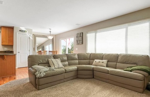 Thornton House | Sleeps 12 - Thornton - 25 Min to Downtown Denver