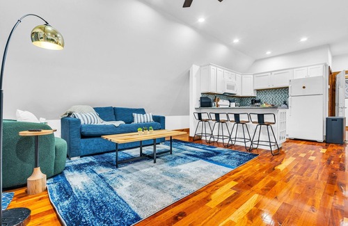 Sunday River Area Ski Chalet | Sleeps 20 | Hot Tub | Game Room | Fire Pit |4500SF
