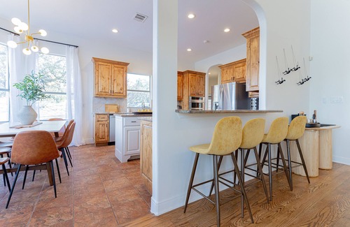 Dripping Springs House | Sleeps 20 - Pool, Fire Pit, Game Room, Views!