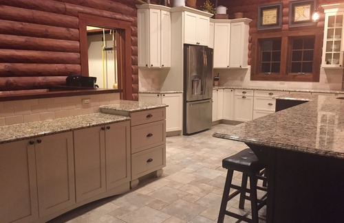 Harbor Springs Cabin | Sleeps 24 people, 5,462 sq ft, Reunion, Small Group, Weekend Away!
