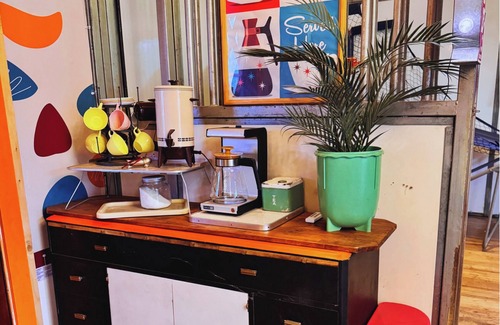 Post Falls House | Sleeps 25, Swimming pool, pickleball, hot tub, arcade, basketball, playground