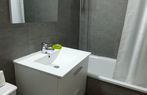 Les Arenes Apartment | Sleeps 4 2 adults, 2 children