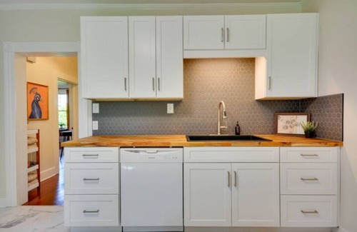 Danville House | Sleeps 6 ½ Mi to Casino 2bd/1bath 3 Beds