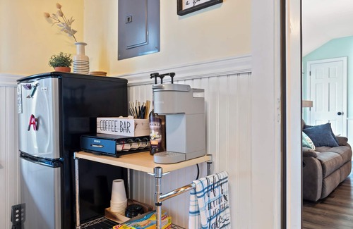Laconia Condo | Sleeps 6, 2 Bath, Large Private Deck, Beach & Pool