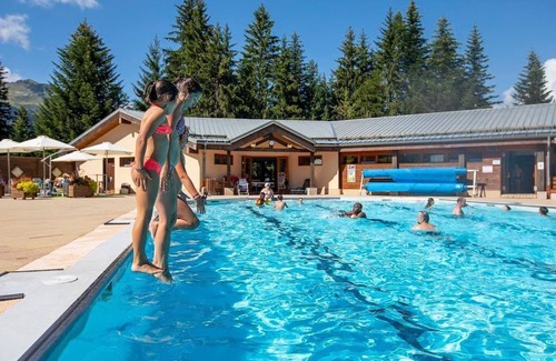 La Lechere Condo | Sleeps 7! 2BR Apt| Scenic Living in Valmorel!