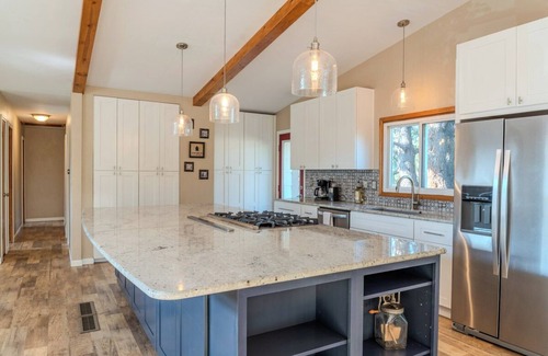Northwest Colorado Springs House | Sleeps 7, Family/Pet friendly, Fenced yard