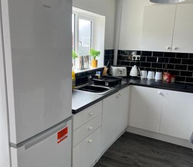 Milford Haven House | Sleeps 7