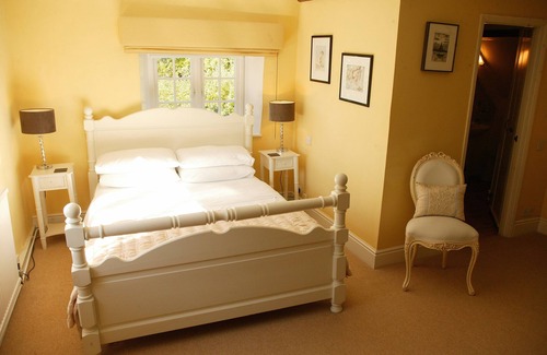 Ashford Other | Sleeps 8 (+2) Private Tennis Court and Games Room, Rural, Pet welcome.