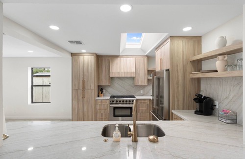 Coronado House | Sleeps 8 | Pool | Centrally Located Oasis