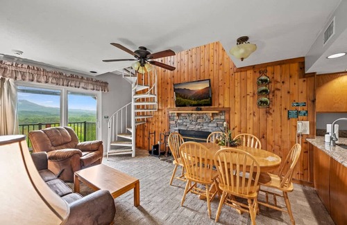 Gatlinburg - Pigeon Forge Apartment | Sleeps 8 Pool Playground Mountain Views Hot Tub