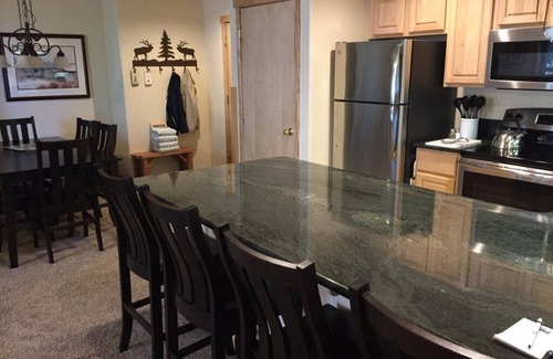 Four O'Clock Apartment | Sleeps 8, Spacious 2 bed 2 bath apartment in Ski-in/out resort.